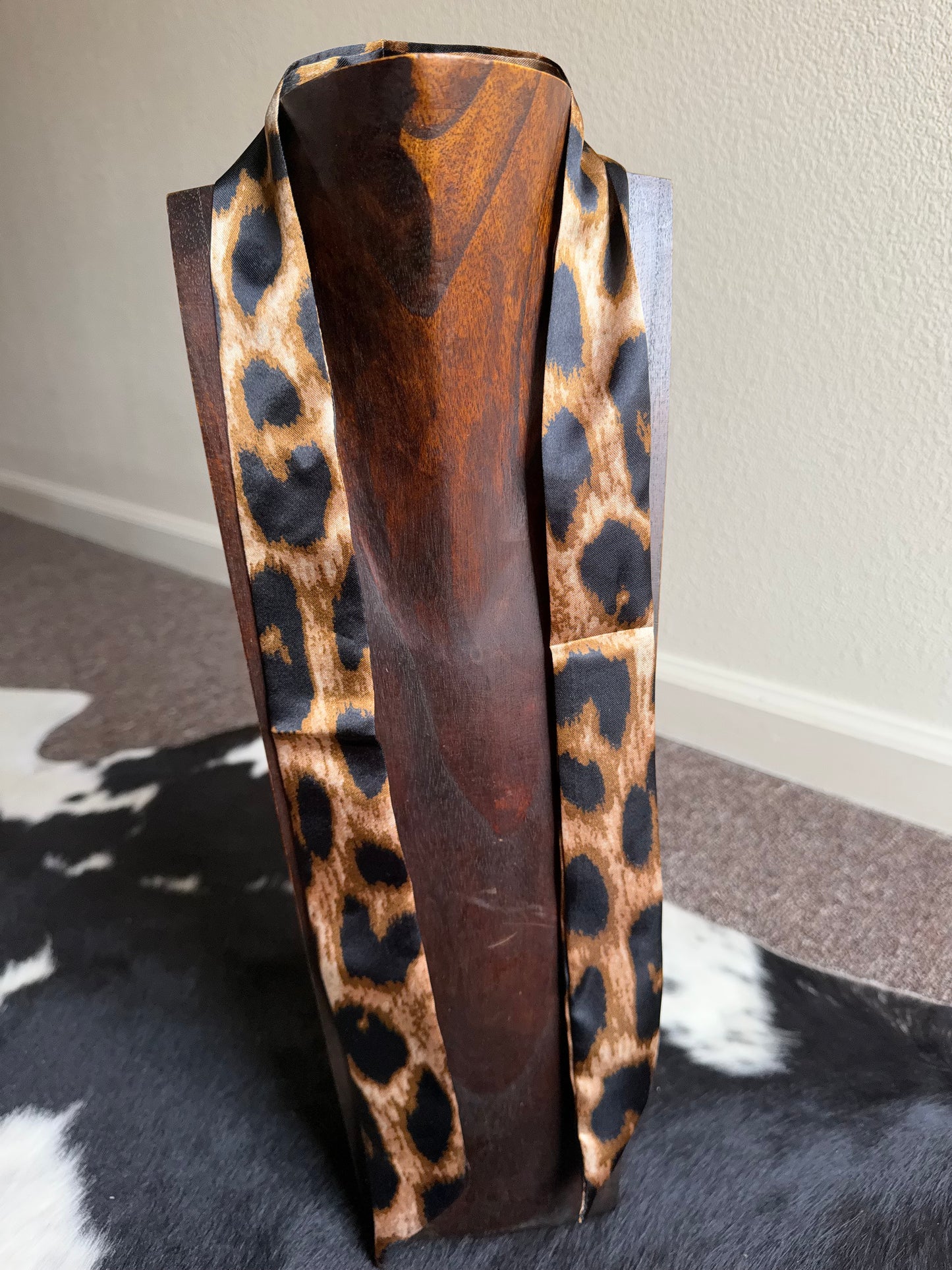Brown Cheetah Twilly
