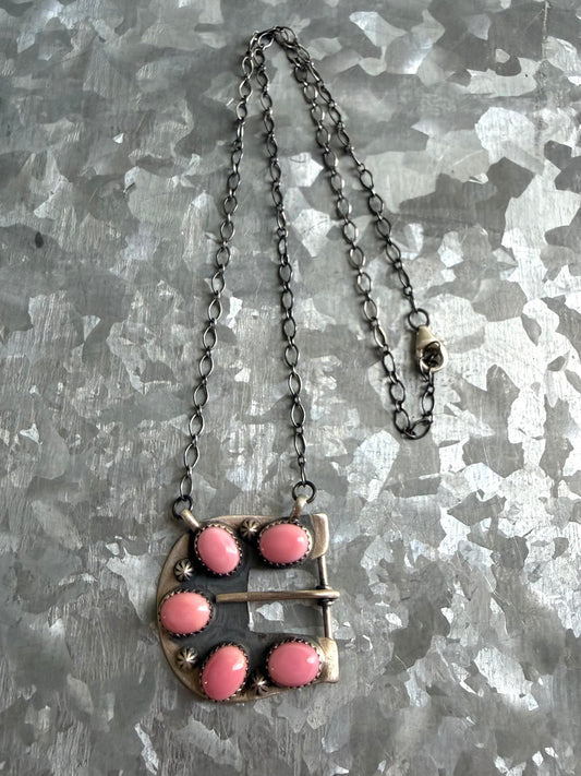 Pink Conch Buckle Necklace