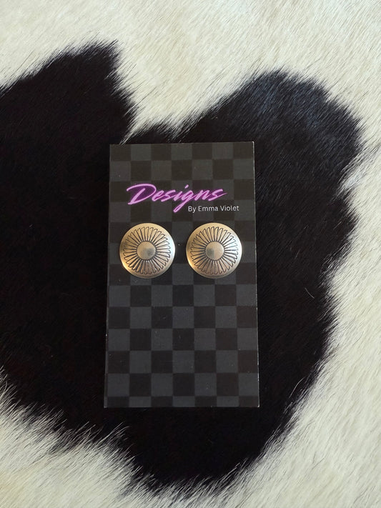 Silver Detail Concho Studs
