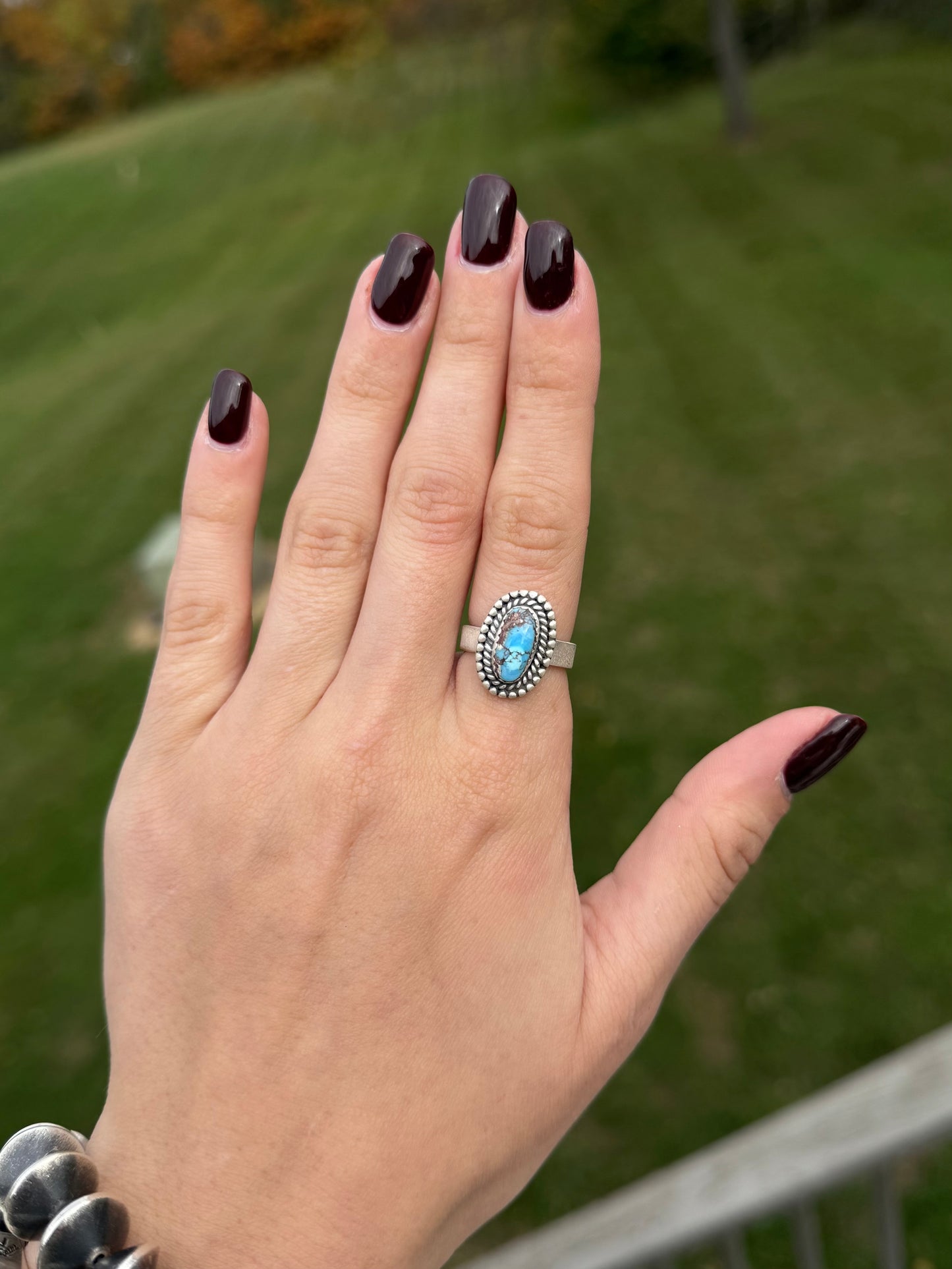 Golden Hills, Adjustable