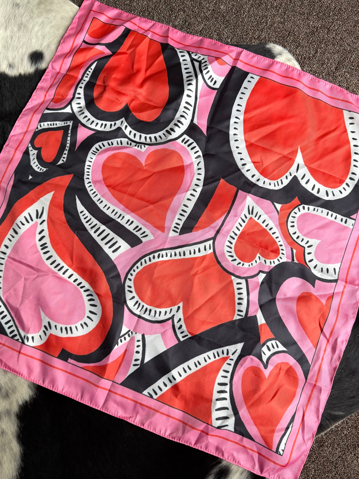 Red Hearts Wild Rag
