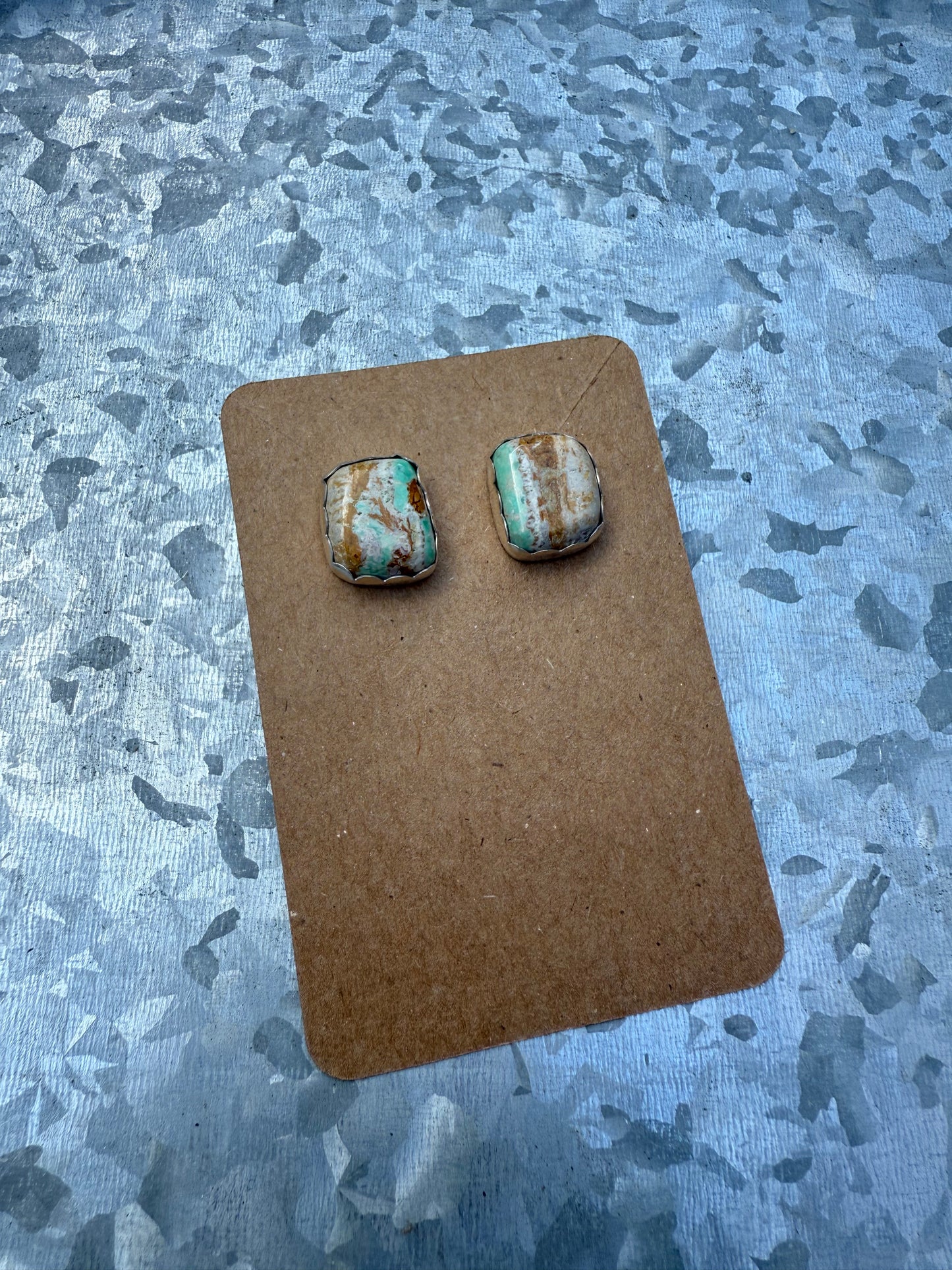 Royston Ribbon Studs